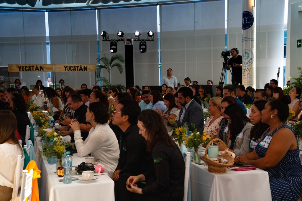 Conferencia Magistral Summit